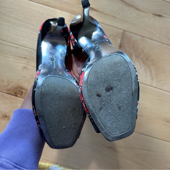 Jessica Simpson Floral Peep-Toe Pumps - Picture 7 of 9